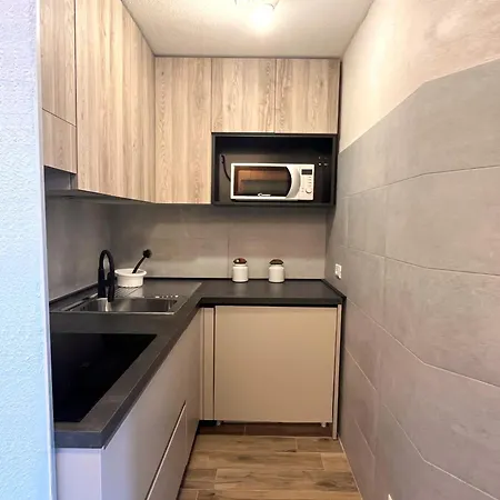 Schuss 1 Cervinia With Balcony- Without Wifi - Cir 0197 דירה